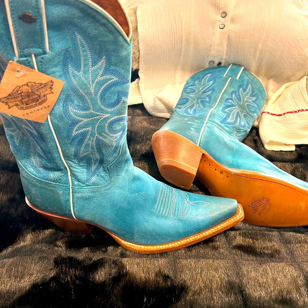 Harley Davidson turquoise embroidered boots